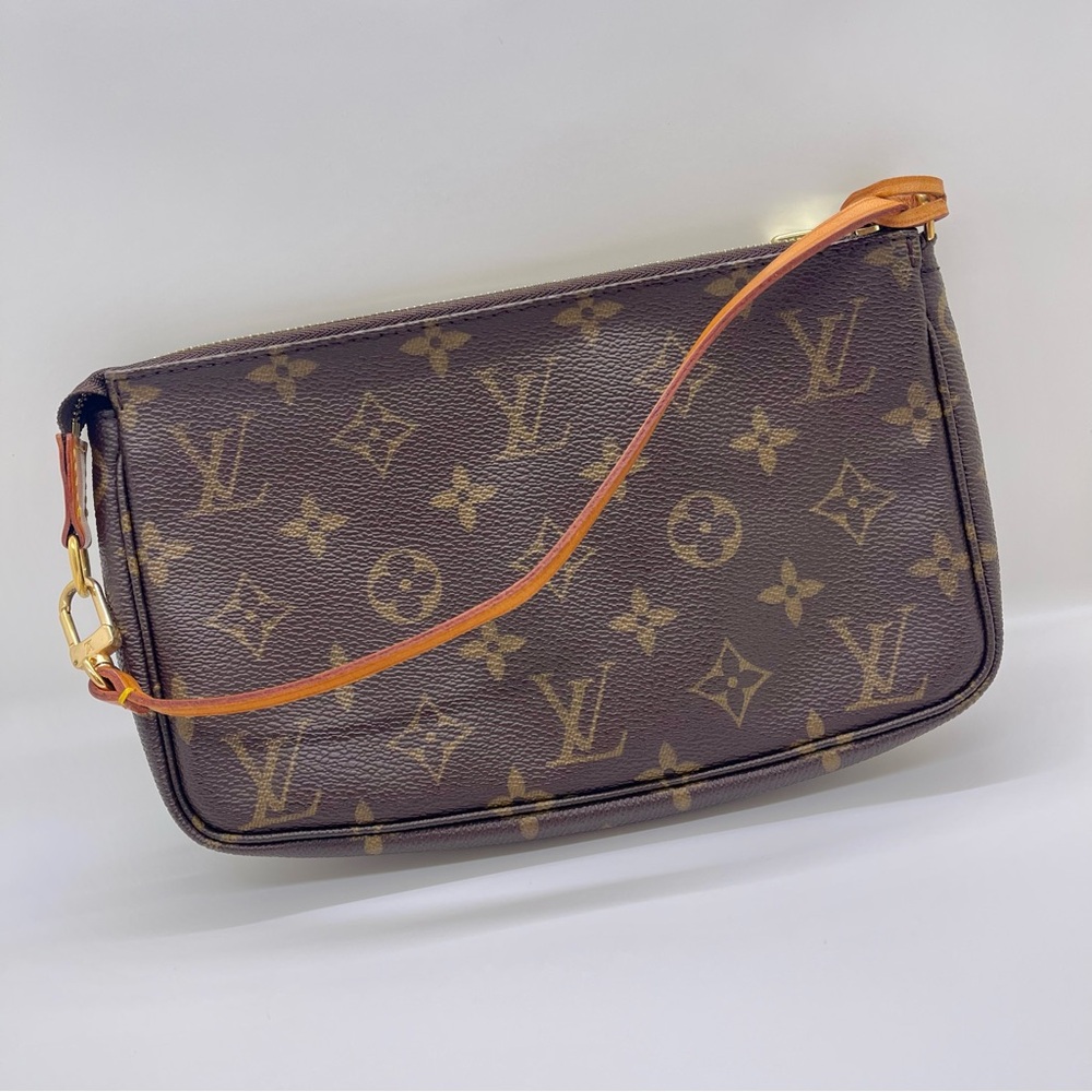 AUTHENTIC VINTAGE LV POCHETTE ACCESSORIES